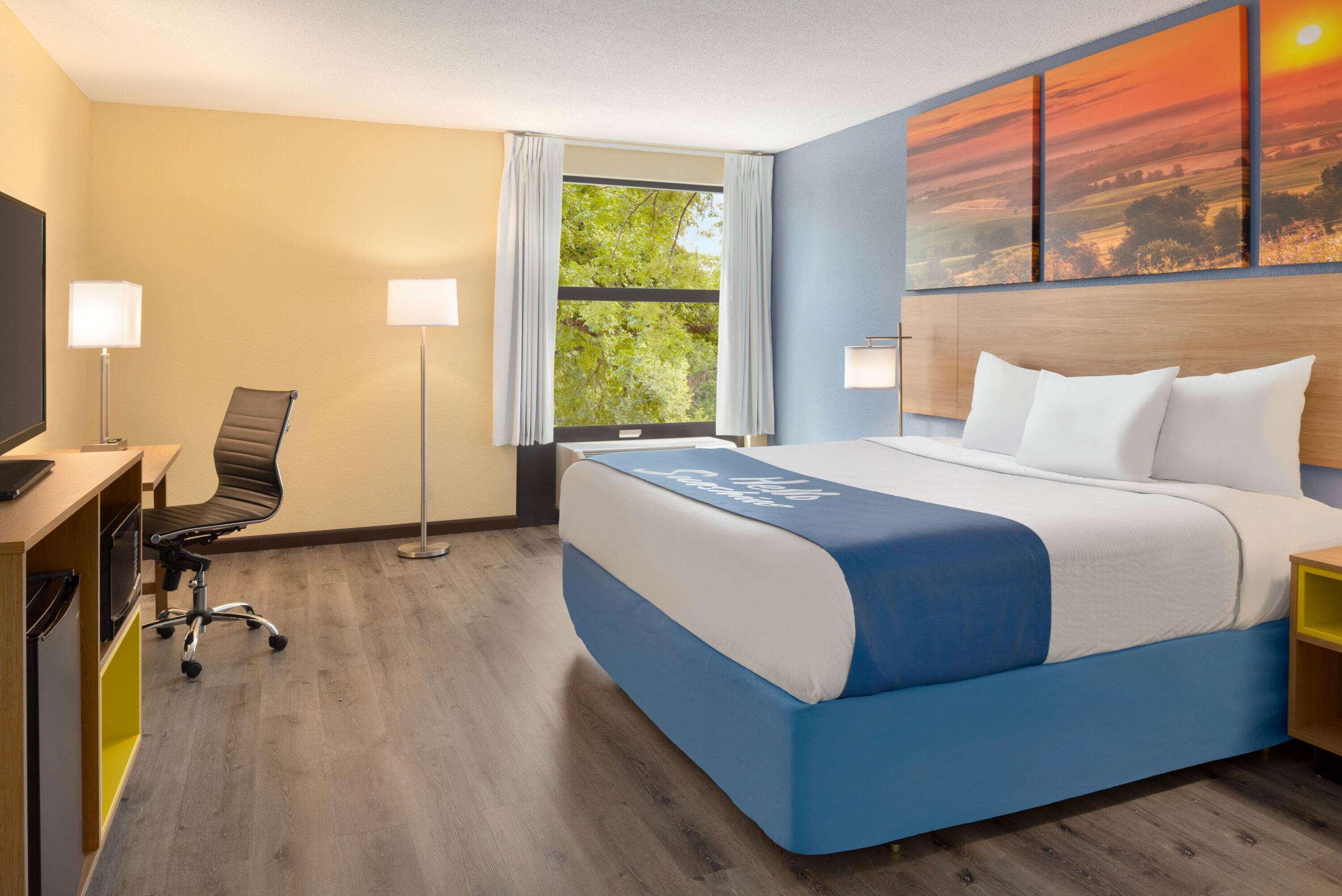 Days Inn & Suites By Wyndham Merrillville Extérieur photo