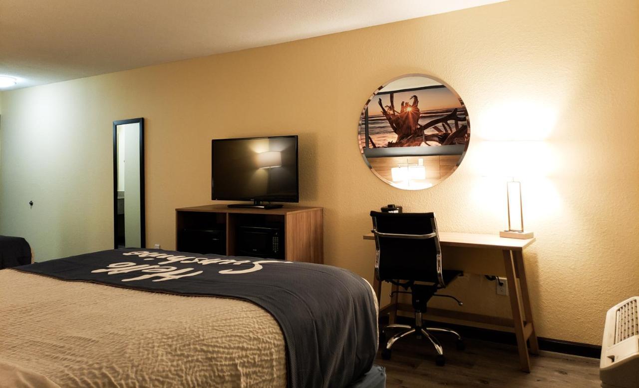Days Inn & Suites By Wyndham Merrillville Extérieur photo