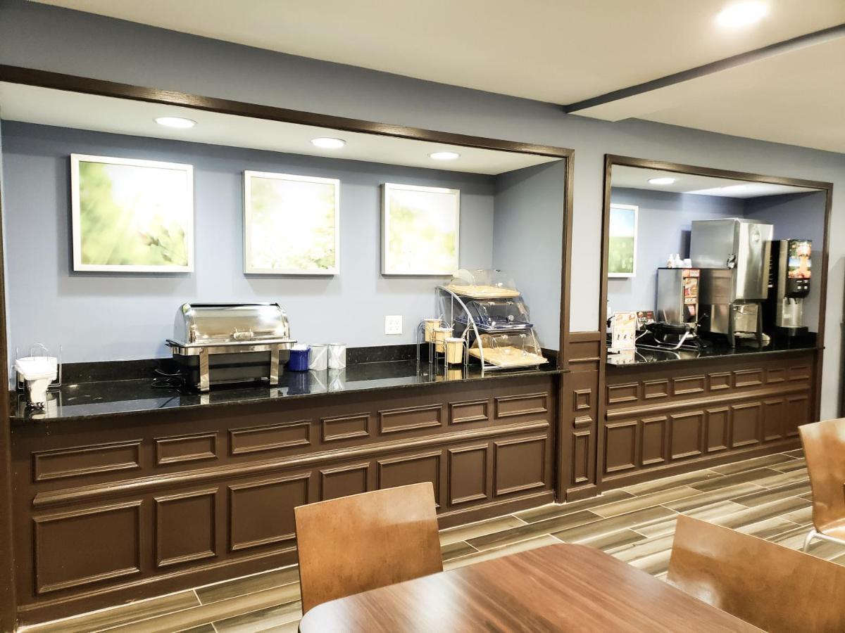 Days Inn & Suites By Wyndham Merrillville Extérieur photo